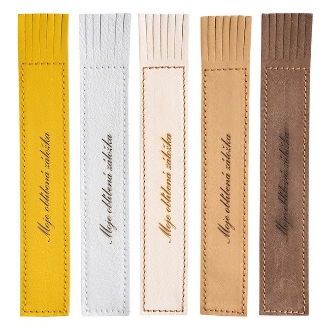 Obálka knihy KOŽENÁ ZÁLOŽKA SE STŘAPCI MOJE OBLÍBENÁ ZÁLOŽKA od autora <br>