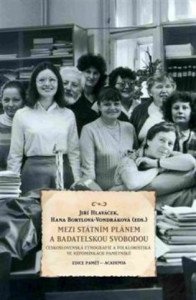 Mezi státním plánem a badatelskou svobodou